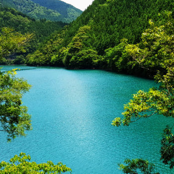 Rivière de la vallée de Naka