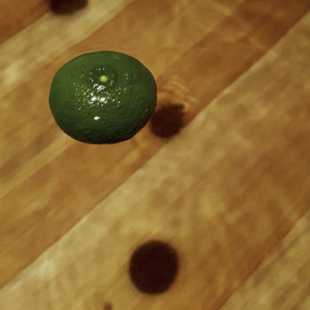 Fruit de yuzu flottant dans bain en hinoki