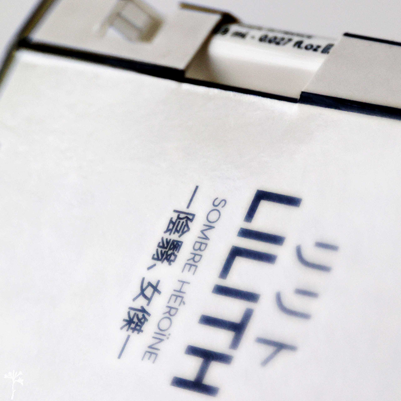 LA DROGUE PARFAITE 01_LILITH_Sombre Héroïne_OZPARFUM_Pierre Bénrad