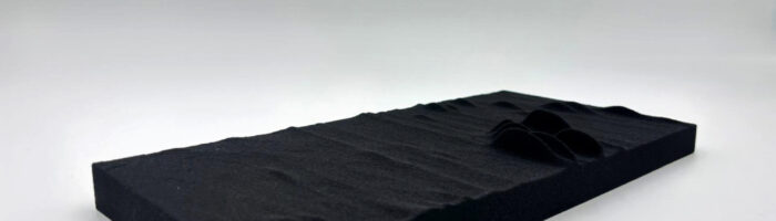 Sculpture du parfum LILITH, sombre héroïne.